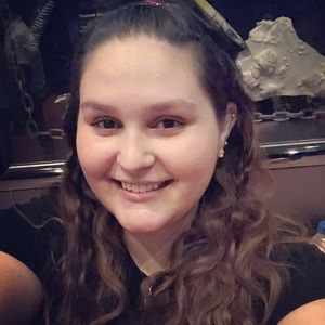 Meet your Posher, Gloria